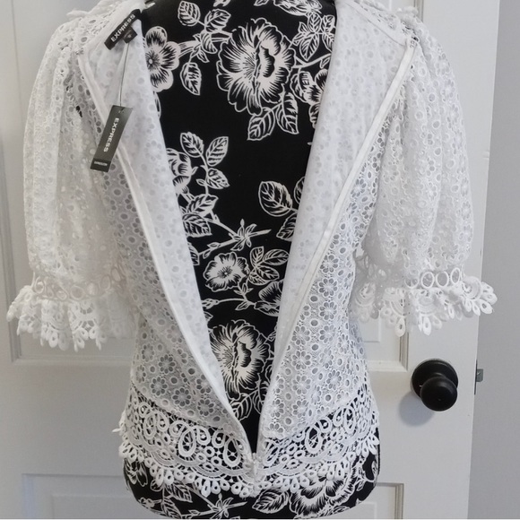 🤍Express🤍 - Eyelet Puff Sleeve Top - Picture 5 of 5